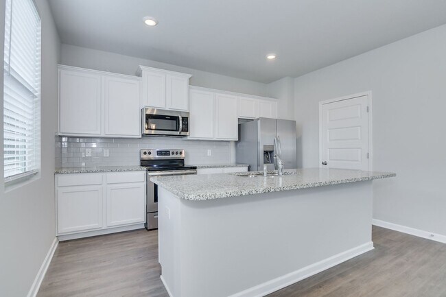 Building Photo - 4 Bedroom Minutes from Fort Eisenhower!