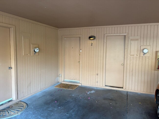 Building Photo - 10401 N 10th Pl