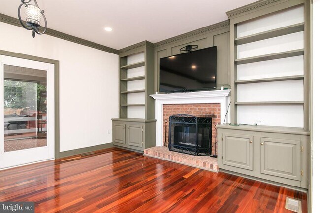 Building Photo - 5444 E Nithsdale Dr