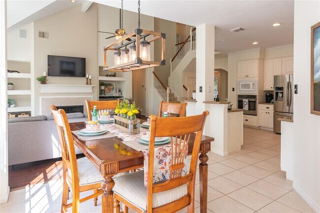 Building Photo - 43 N Greenvine Cir