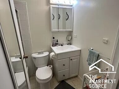 Building Photo - 744 W Gordon Terrace