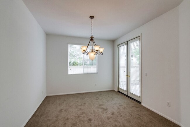 Building Photo - Westport @ Stonecrest