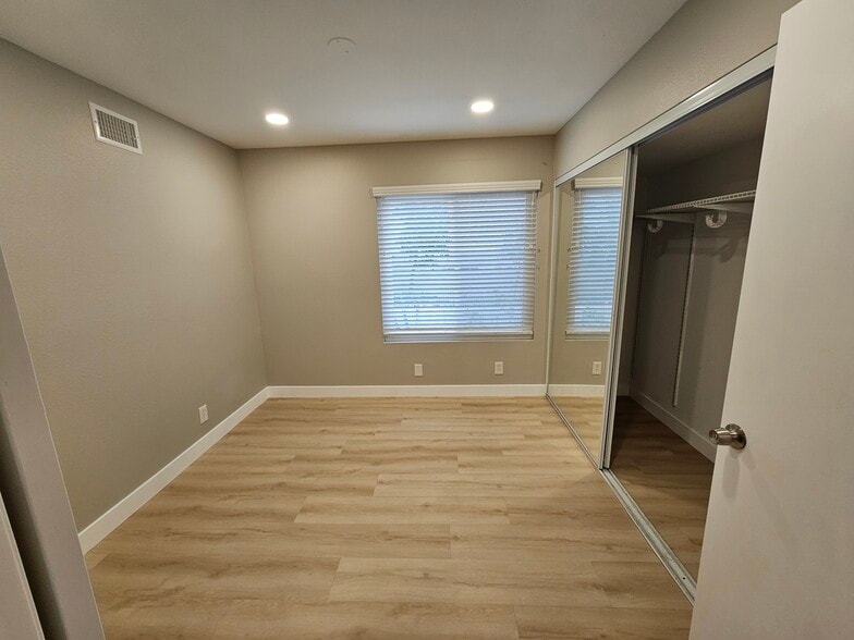 Building Photo - 12566 Salmon River Rd