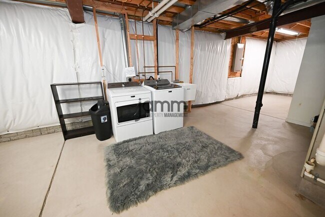 Building Photo - 8728 Breckenridge Ovl