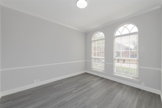 Building Photo - 2313 Hunters Run Dr