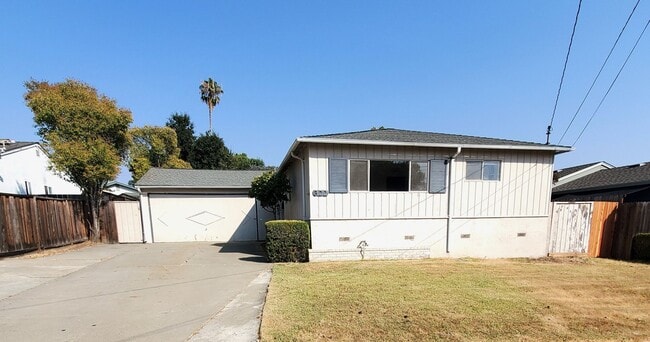 Primary Photo - Classic 3bd/2ba single story in Livermore ...