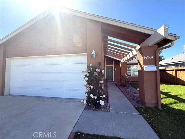 Building Photo - 14901 Waverly Ln
