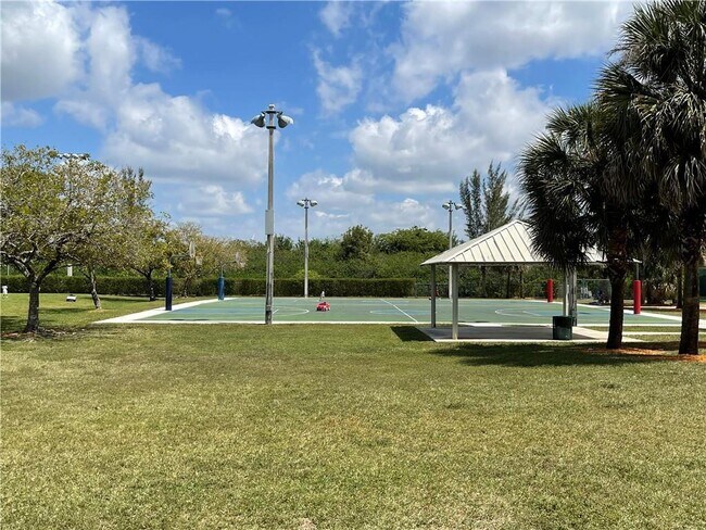 Building Photo - 777 NW 151st Ave