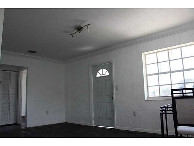 Building Photo - 1225 NW 45th St