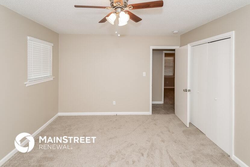 Building Photo - 525 Oak Crest Dr