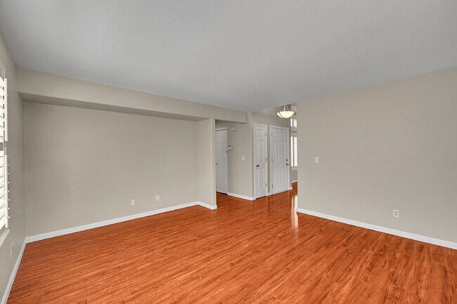 Building Photo - $3,495.00 - 5 Beds, 3.5 Baths, Single Fami...