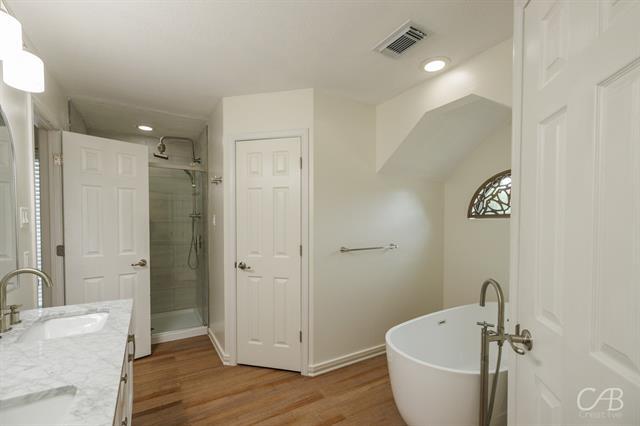 Building Photo - 5302 Bridle Path Ln