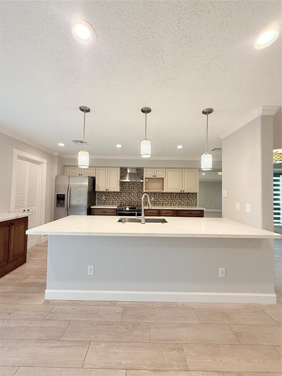 Building Photo - 9398 Beechnut St