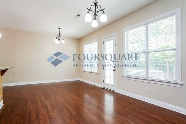 Building Photo - Spacious 3-Bedroom Single-Family Home with...