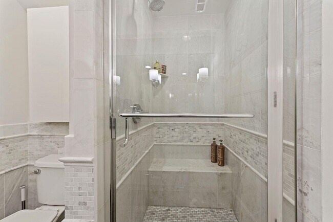 Building Photo - 783 Morton St NW