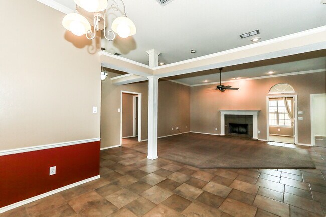 Building Photo - Beautiful Home Located South of Frenship H...
