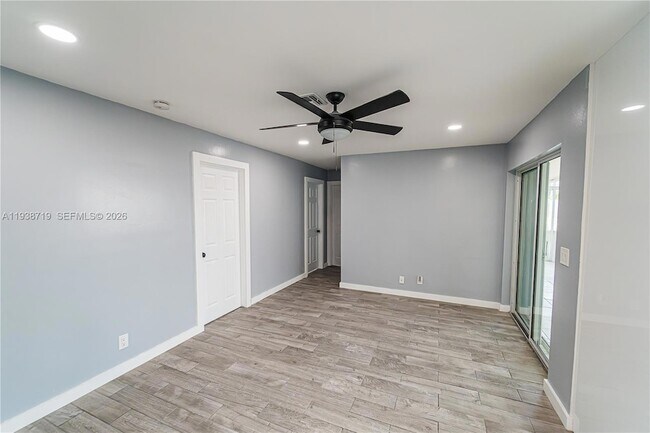 Building Photo - 8107 NW 74th Ave