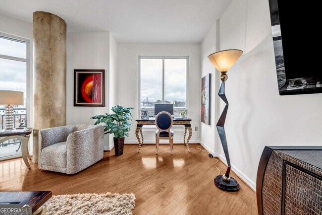 Building Photo - 711 Cosmopolitan Dr NE