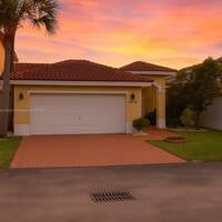 Building Photo - 16318 SW 45th Terrace