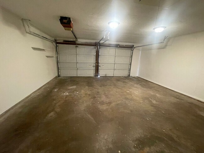 Building Photo - 3/2/2 Longview ISD