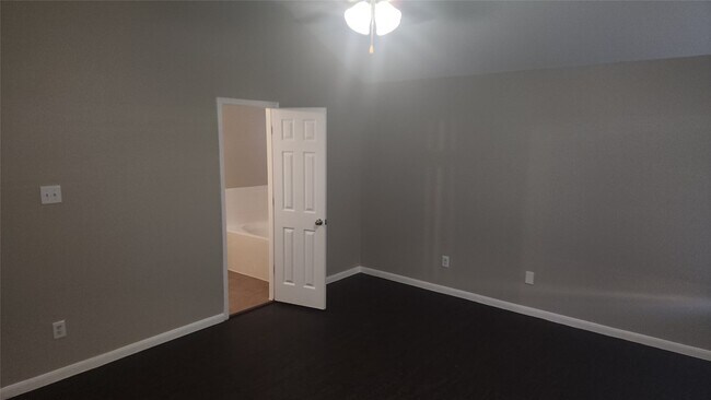 Building Photo - 14010 Marners Ct