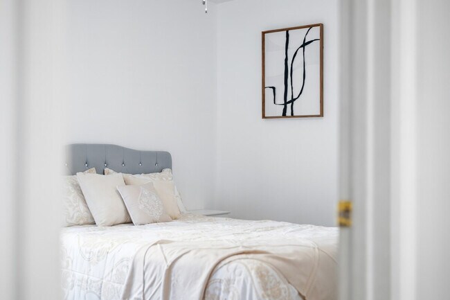 Building Photo - 2386 Meadow Bend Dr