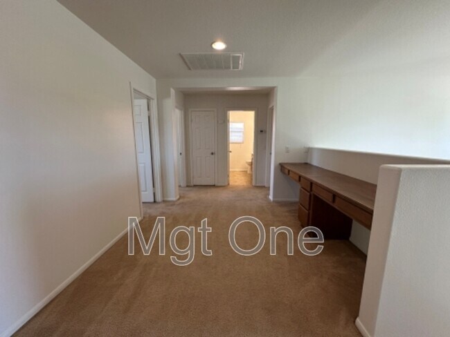 Building Photo - 1242 English Oak Way