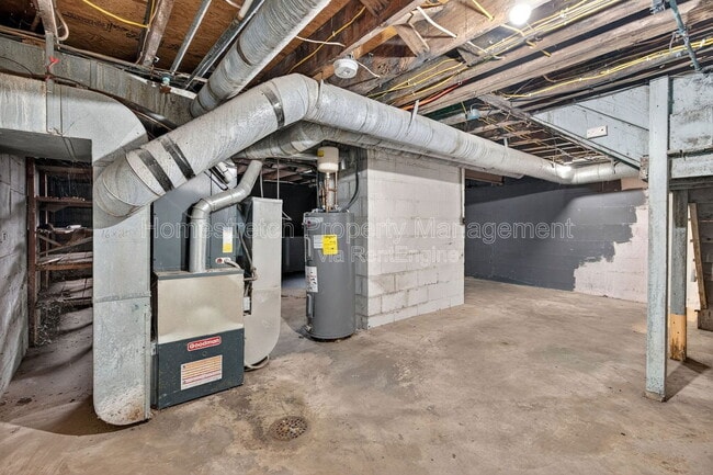 Building Photo - 5 Van Crest Ln