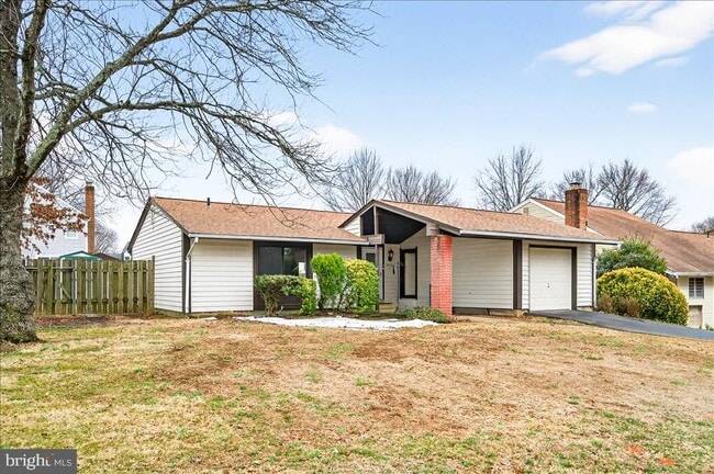 Building Photo - 6901 Vantage Dr