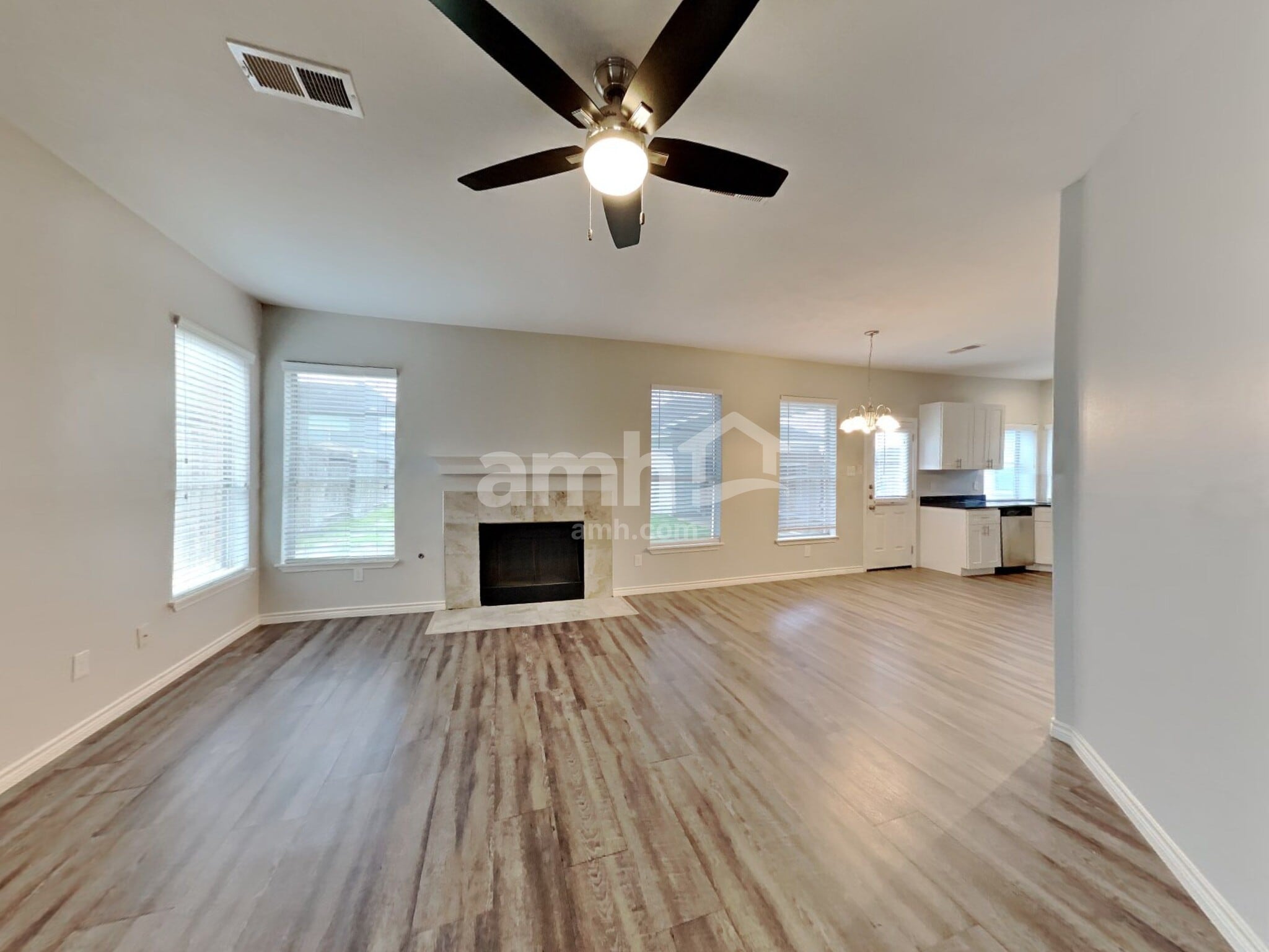 Building Photo - 18007 Oakloch Ct