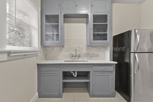 Building Photo - 436 Westmoreland St