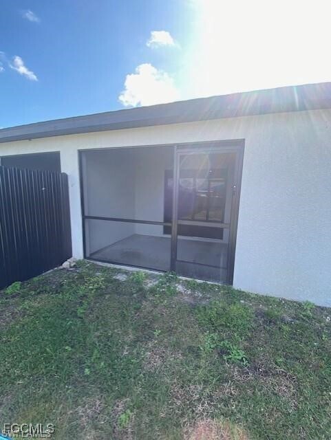 Building Photo - 121 SE 13th St