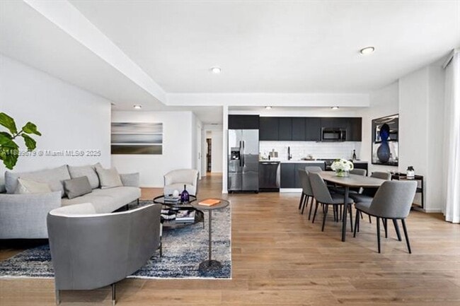 Building Photo - 398 NE 5th St