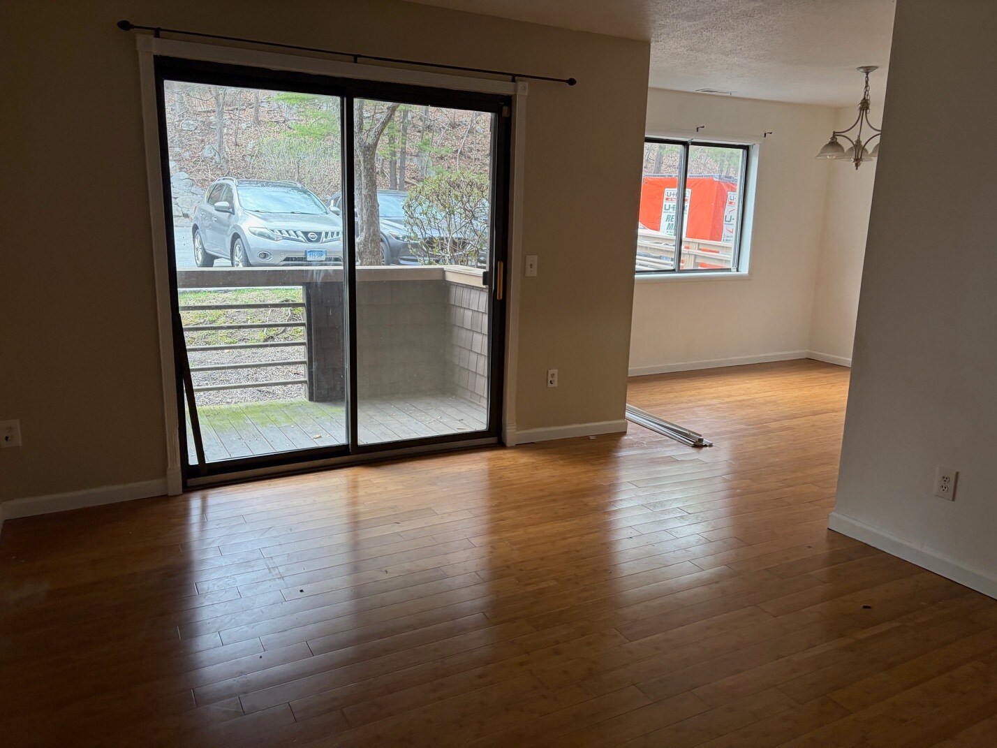 Building Photo - 166 Old Brookfield Rd