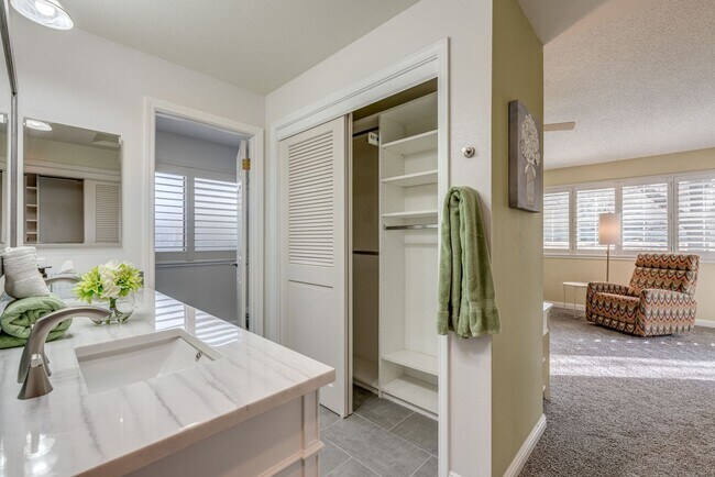 Building Photo - 6328 Windy Meadow Dr
