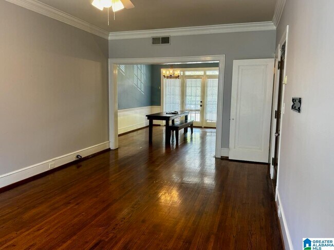 Building Photo - 3007 Highland Ave