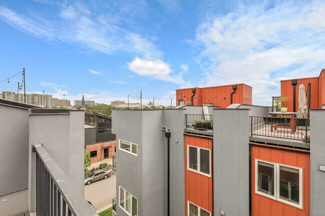 Building Photo - $2,945.00, 2 bedroom, 2.5 bathroom located...