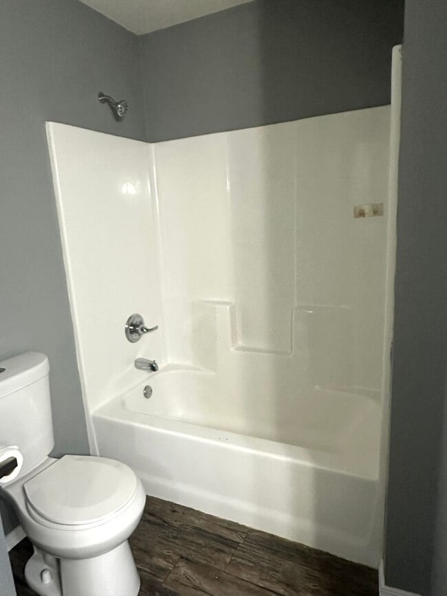 Building Photo - Comfortable 3 Bed Duplex in Convenient Ozark Location