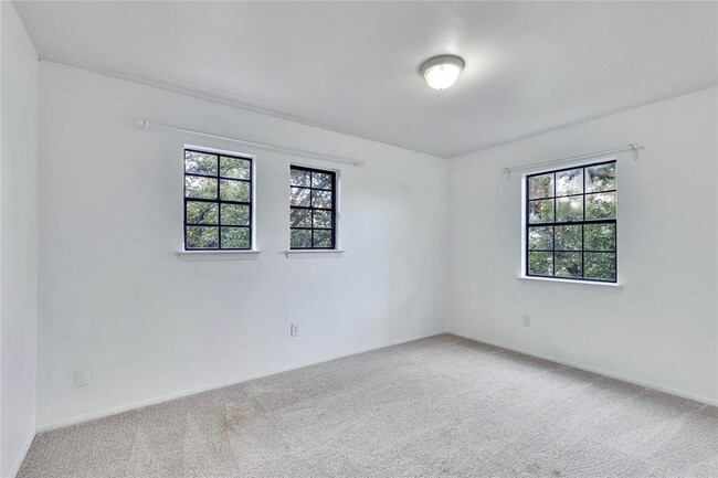 Building Photo - 8136 Ceberry Dr