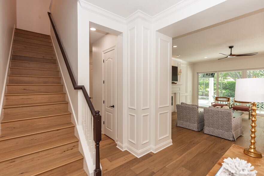 Building Photo - 25813 Feather Ridge Ln