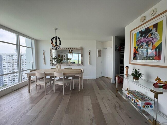 Building Photo - 5750 Collins Ave