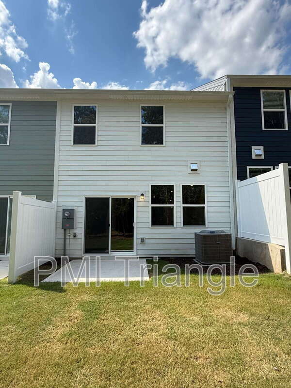 Building Photo - 138 Parker Ln