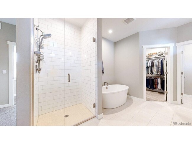 Building Photo - 726 N 6th St