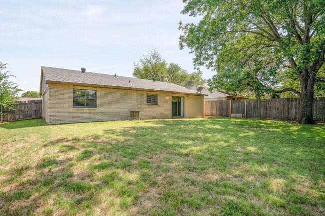 Building Photo - Cozy 3BR/2BA Home in a Quiet Neighborhood