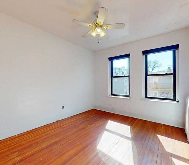 Building Photo - 1408 Commonwealth Ave