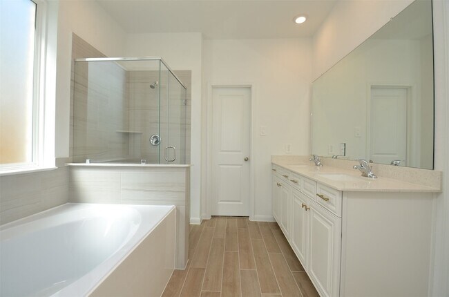 Building Photo - 5631 Pearl Vis Dr