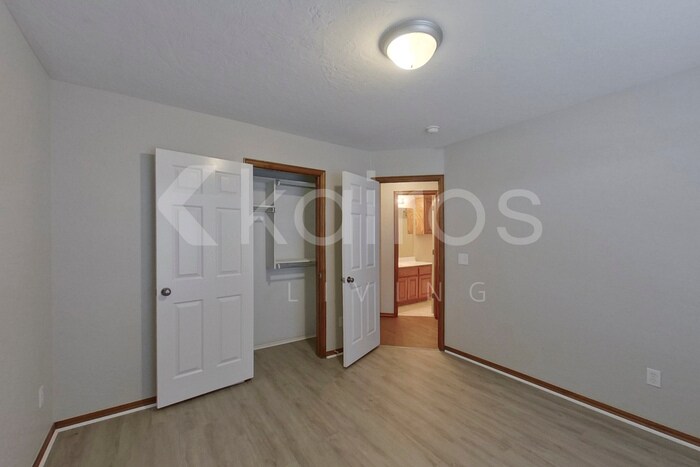 Building Photo - 521 SW 163rd St