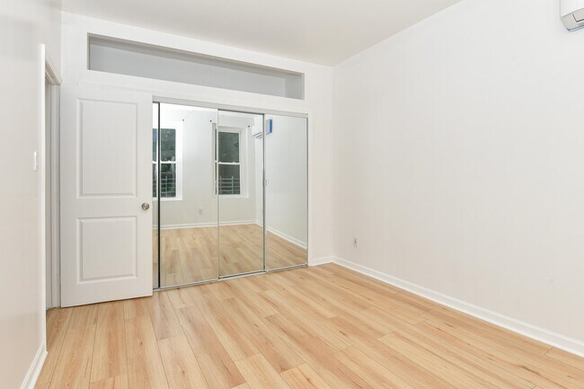 Building Photo - 1137 50th St