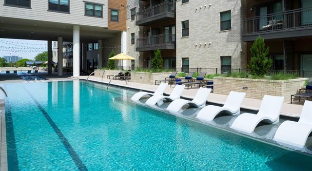 Building Photo - 5631 Belmont Ave