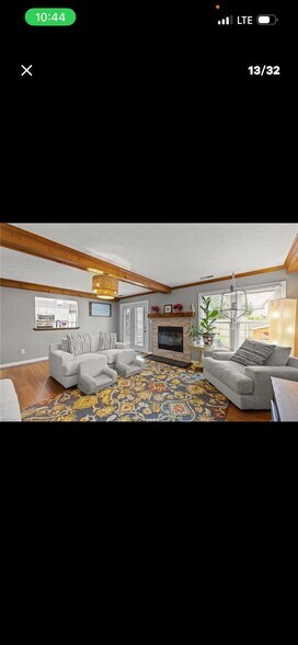Building Photo - 181 Golden Maple Dr